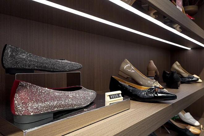 八十年老字号品牌老店新开↑AG旗舰厅南京西路上这家(图2)